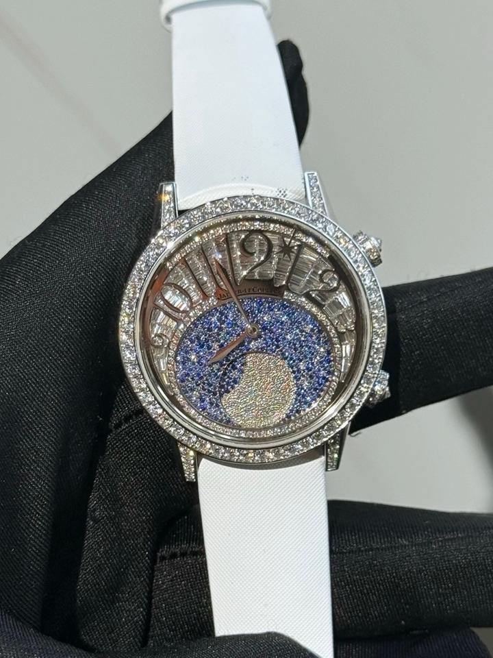Jaeger-LeCoultre Rendez-Vous